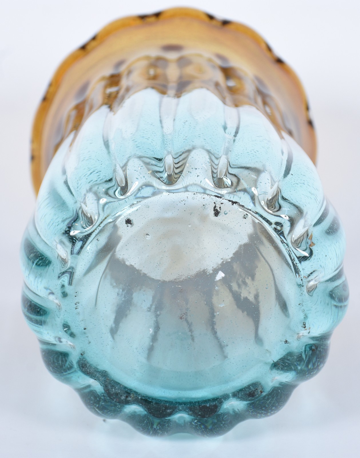 Vaso de vidro decorativo na cor azul e âmbar. - foto 4 de 4