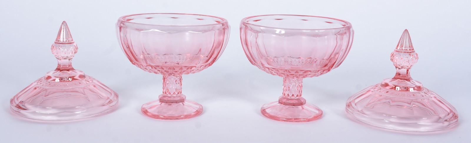 Par de compoteiras em demi cristal trabalhadas na cor rosa. - foto 2 de 4