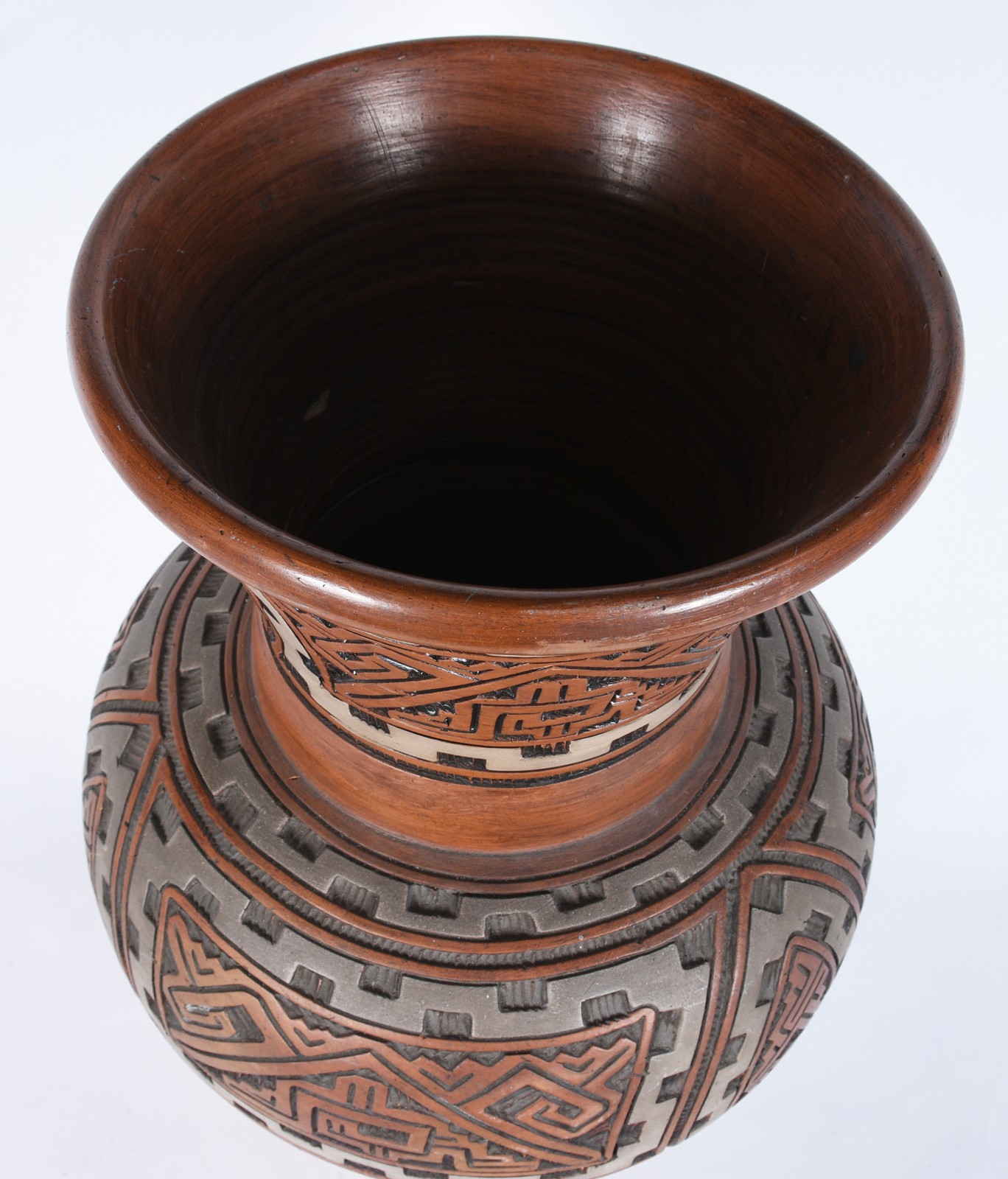 Vaso marajoara de cerâmica. Rachado. - foto 3 de 5