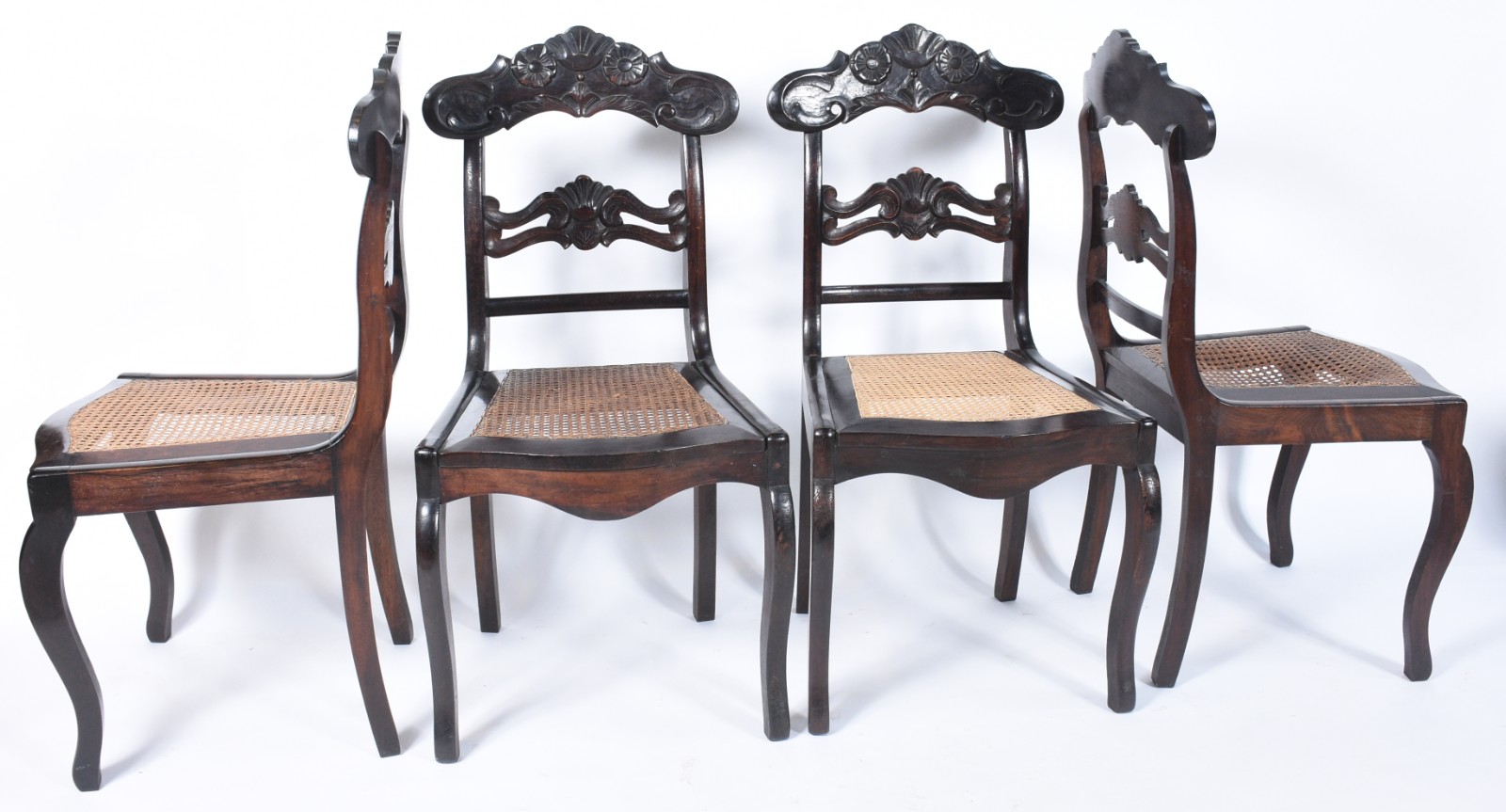 Conjunto com 8 antigas cadeiras para sala de jantar de madeira nobre... - foto 8 de 11
