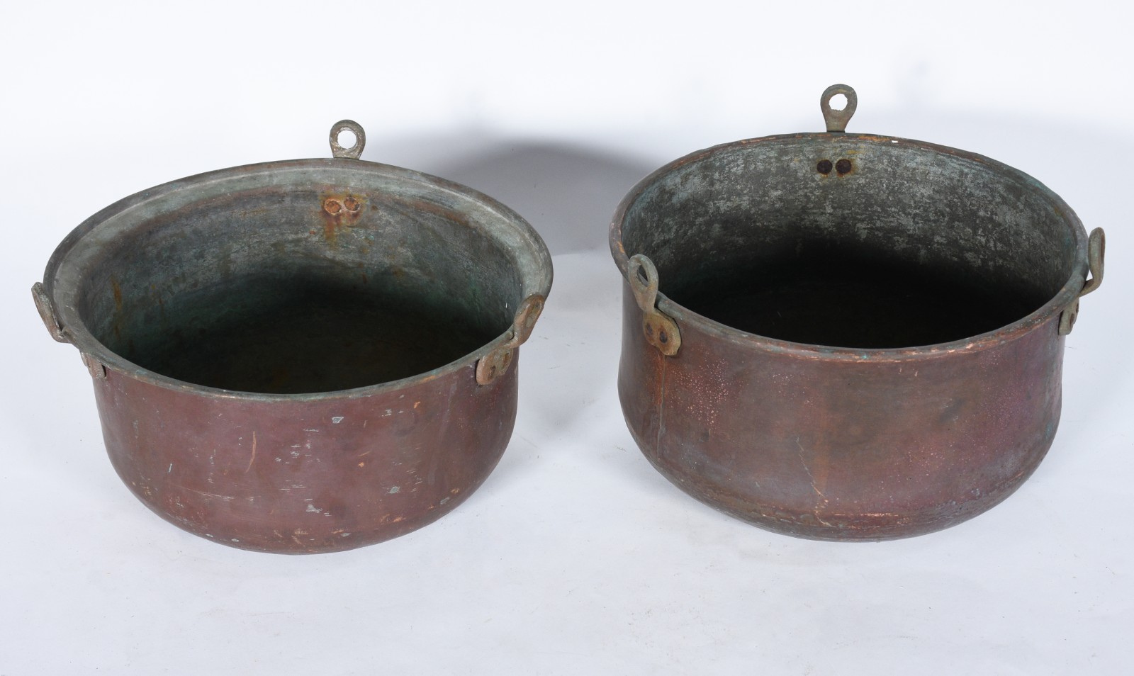 Dois bowls de cobre. - foto 2 de 4