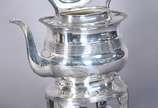 Elegante samovar ingles de silver plated, pés f... - Elegante samovar ingles de silver plated, pés frisados.