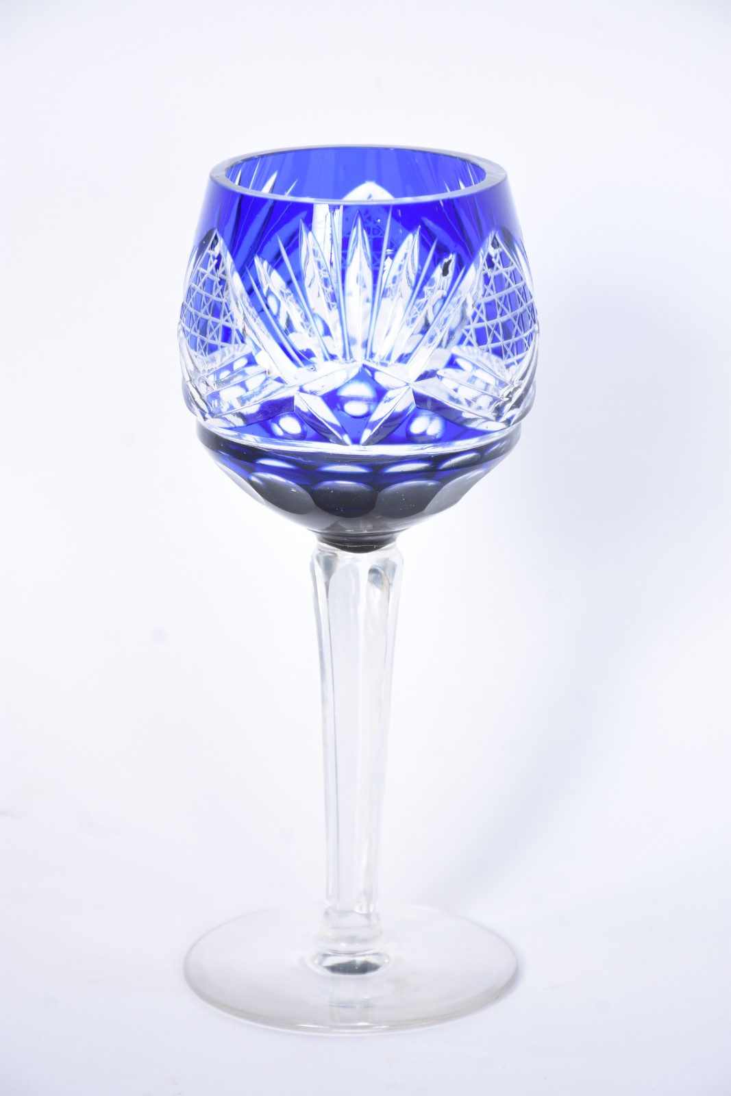 Cinco taças para vinho em demi cristal doublé azul lapidado. - foto 2 de 4