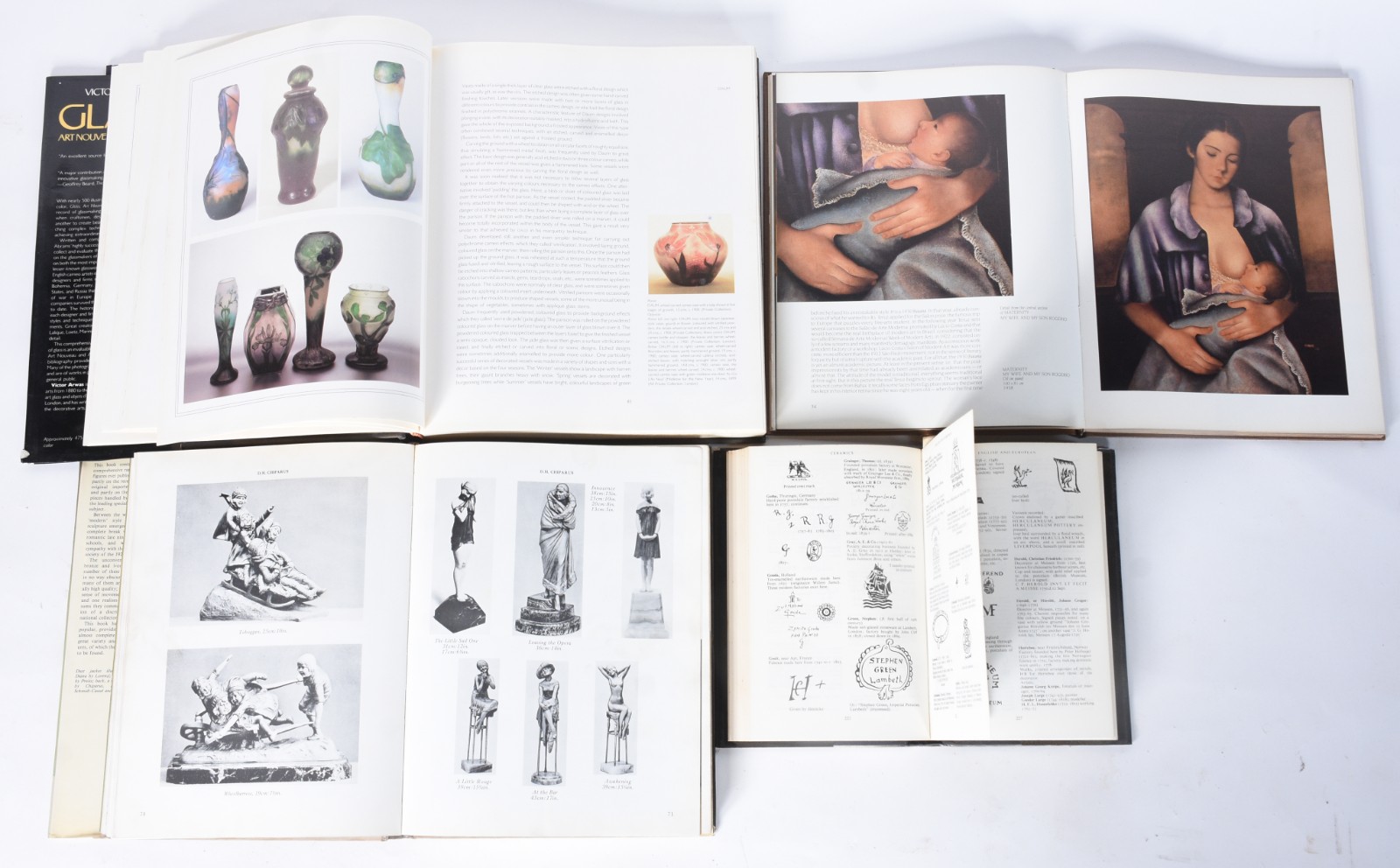 Quatro livros: A) Dictionary Of Marks B)Glass - Noveau Art Deco... - foto 2 de 5