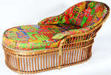 Recamier de rattan com mofadas estampadas  - Recamier de rattan com mofadas estampadas 
