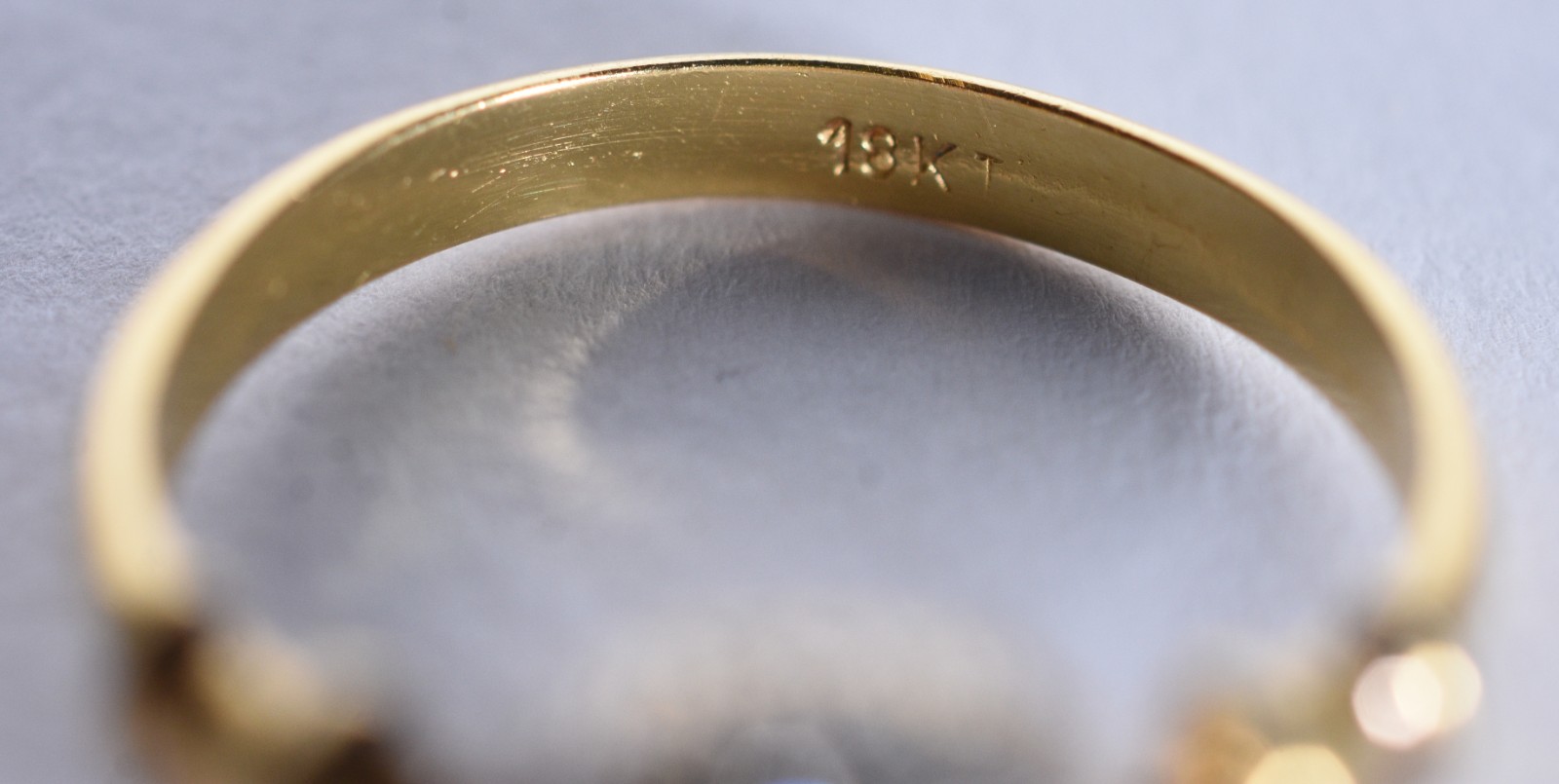 Anel de ouro 18 k, contraste 750 com pendente no feitio bala com... - foto 4 de 6