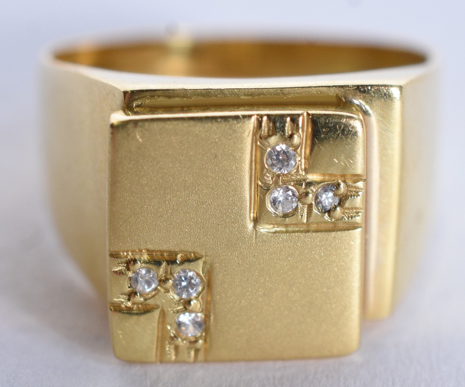 Anel de ouro 18 k, contraste 750 com safiras, aro 19 (Por motivos de... - foto 2 de 5