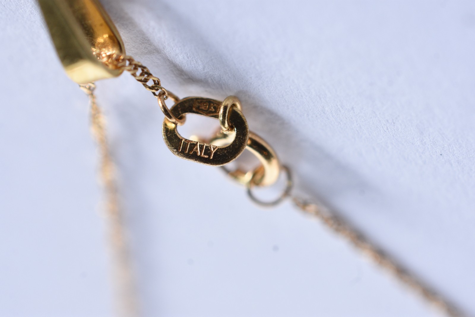 Colar de ouro 18 k com crucifixo cravejado de brilhantes (Por motivos... - foto 3 de 4