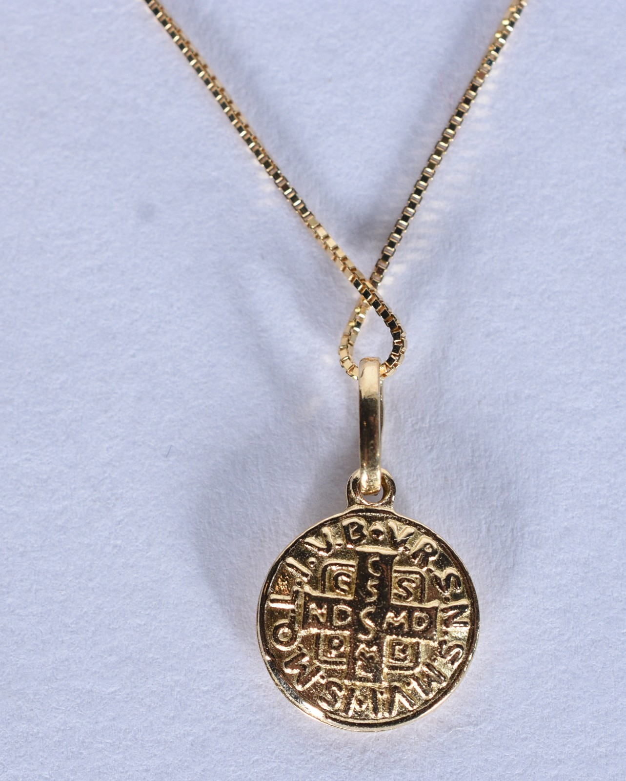 Colar de ouro 18 k, contraste 750 com pendente (Por motivos de... - foto 5 de 6