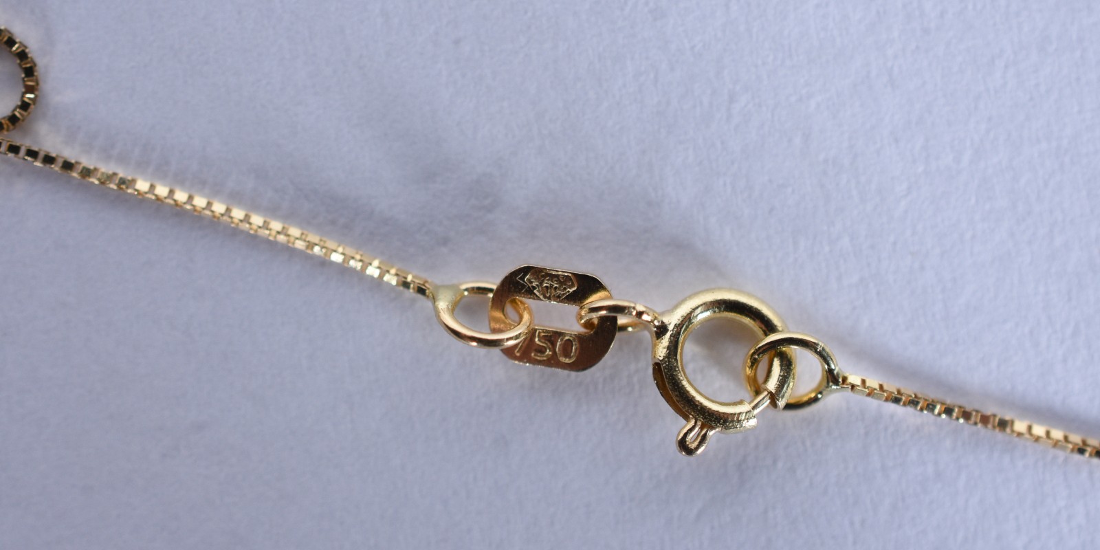 Colar de ouro 18 k, contraste 750 com pendente de crucifixo com... - foto 5 de 6