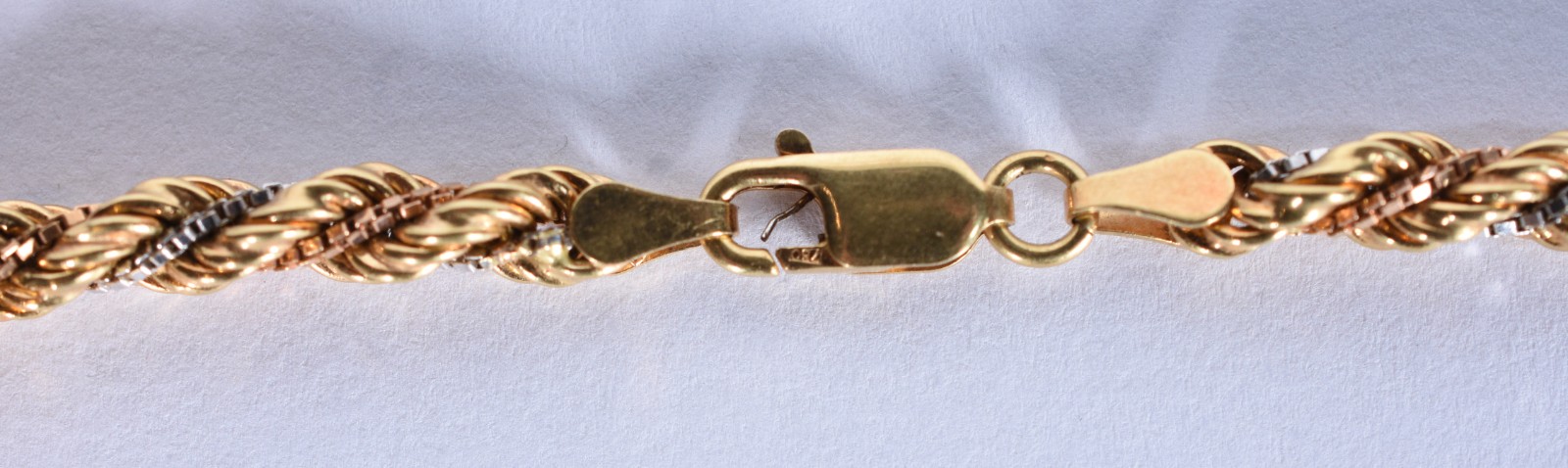 Colar de ouro 18 k e ouro branco, contraste 750 entrelaçados (Por... - foto 3 de 5