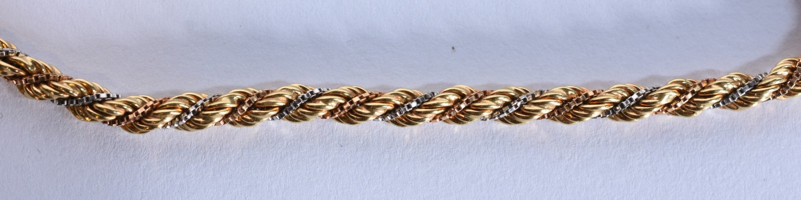 Colar de ouro 18 k e ouro branco, contraste 750 entrelaçados (Por... - foto 5 de 5