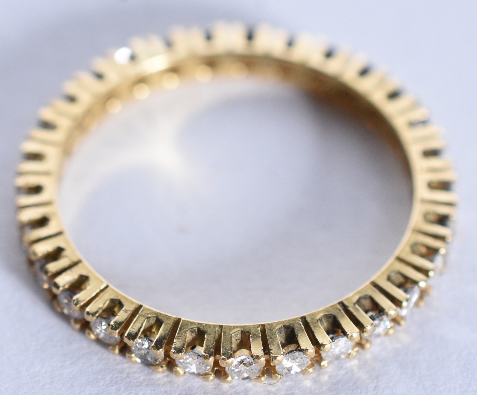 Aliança completa de ouro 18 k, contraste 750 com 30 brilhantes, aro... - foto 1 de 5