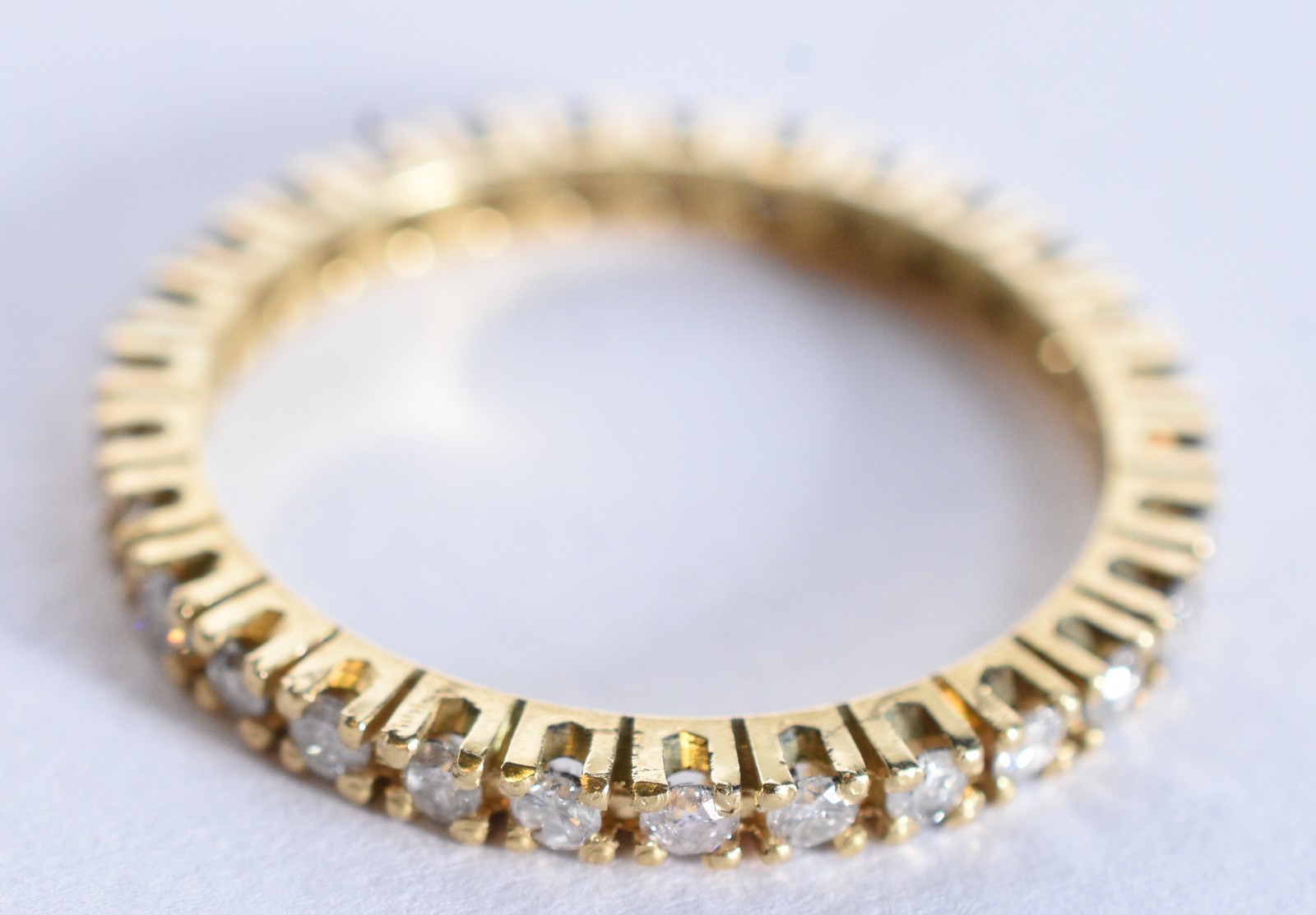 Aliança completa de ouro 18 k, contraste 750 com 30 brilhantes, aro... - foto 3 de 5