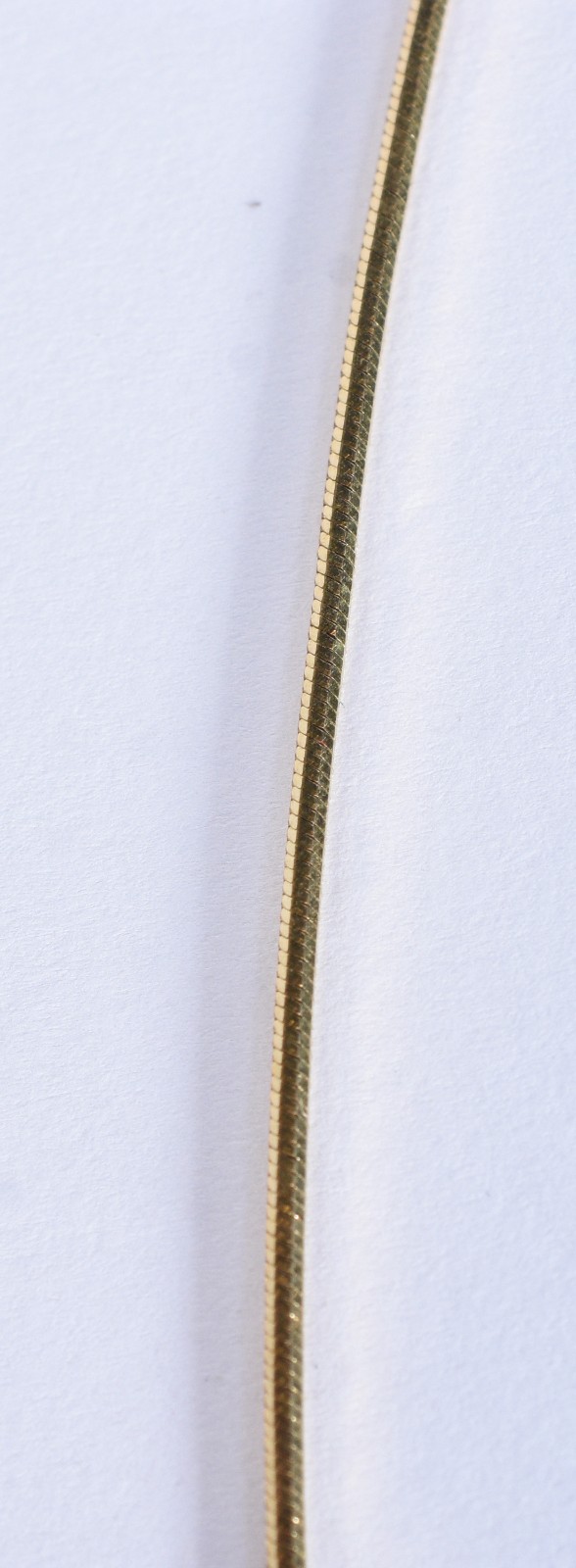 Colar de ouro 18 k, contraste 750 com pingente de aparição de Nossa... - foto 4 de 6
