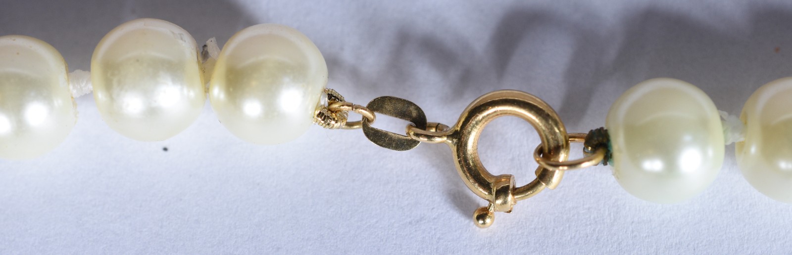 Colar com fecho e argolas em ouro 18 k contraste 750 com perolas... - foto 2 de 4