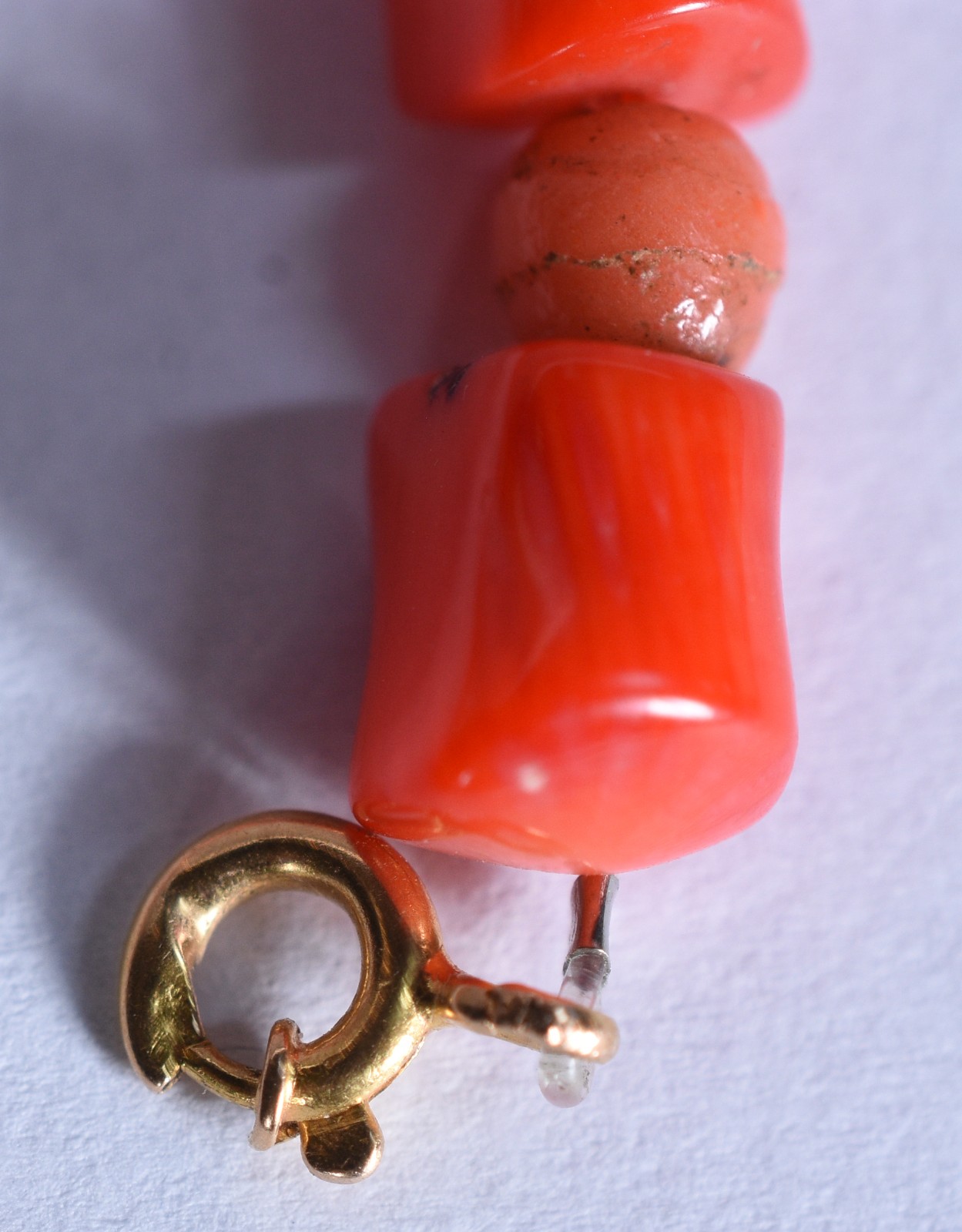 Pulseira com 14 tronquinhos intercalados com bolas de coral natural... - foto 7 de 7
