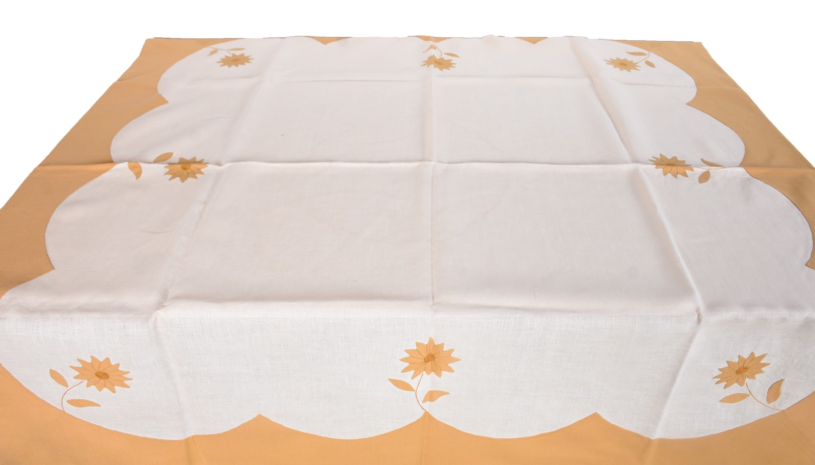 Três toalhas de mesa de linho com bordados e aplicações florais. - foto 4 de 9