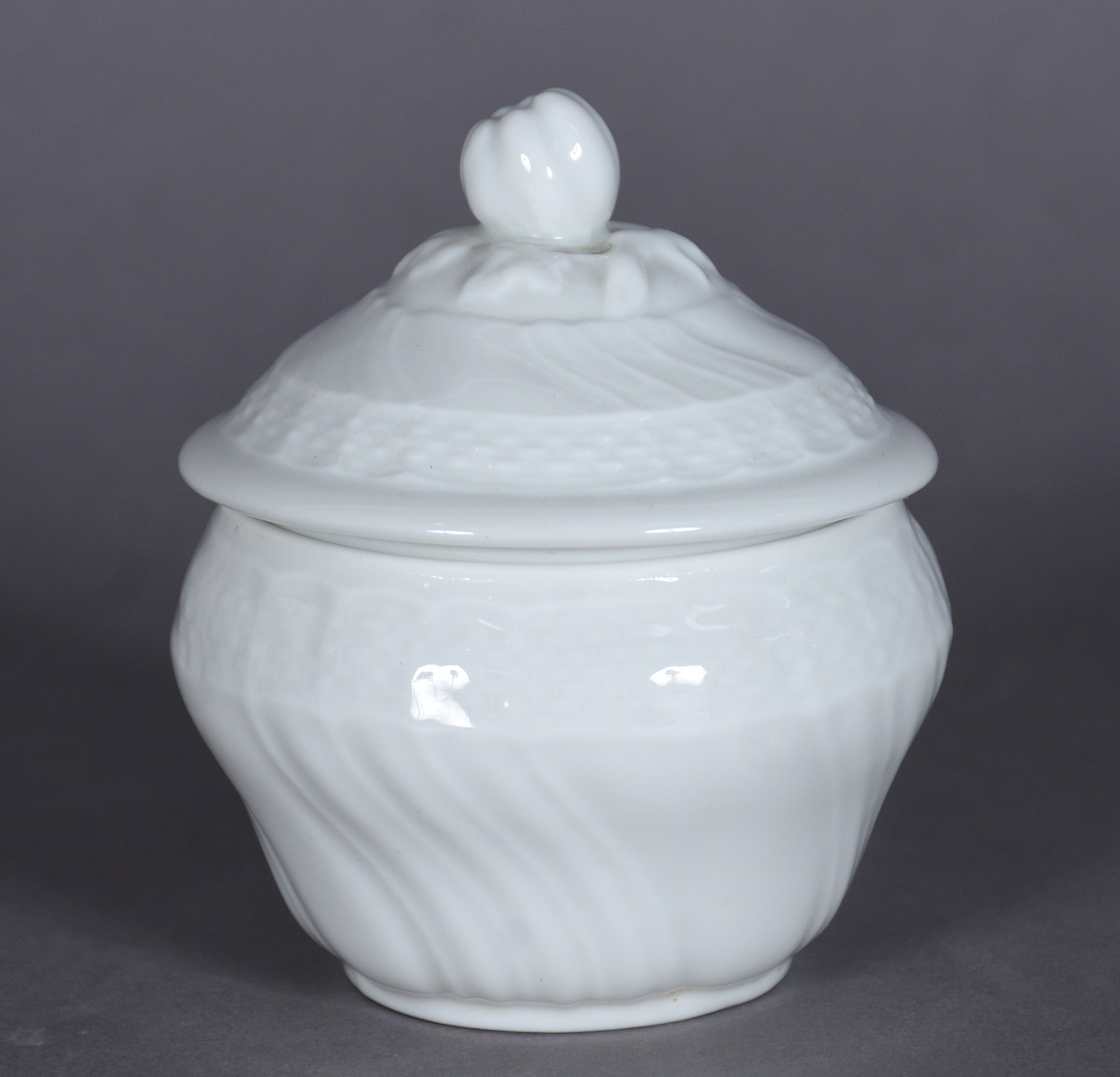 Conjunto com 9 cremeiras de porcelana italiana Ginori na cor branca... - foto 5 de 9