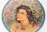 Yara Tupinambá (1932),  - Medalhão de cerâmica pintado á mão.