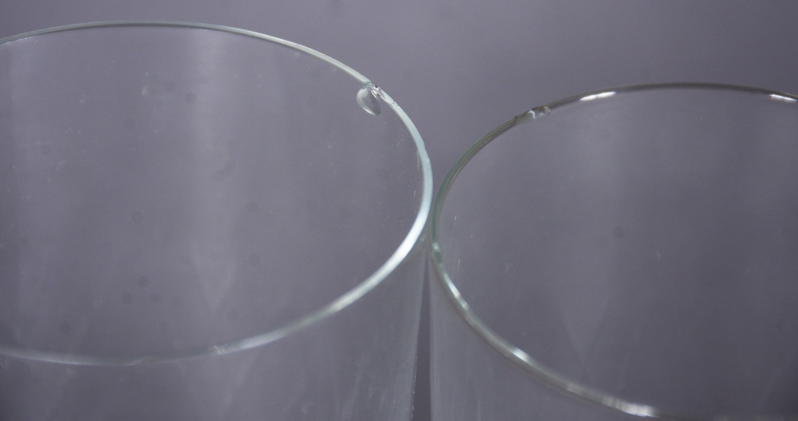 Conjunto com vinte copos longos de cristal lapidado. - foto 4 de 4