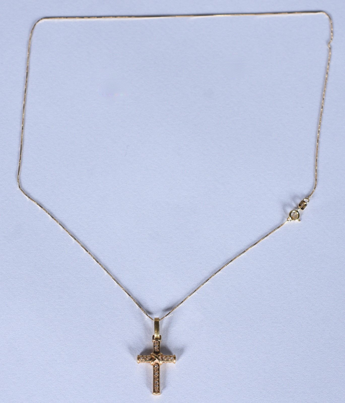 Colar de ouro 18 k, contraste 750 com crucifixo cravejado de... - foto 2 de 7