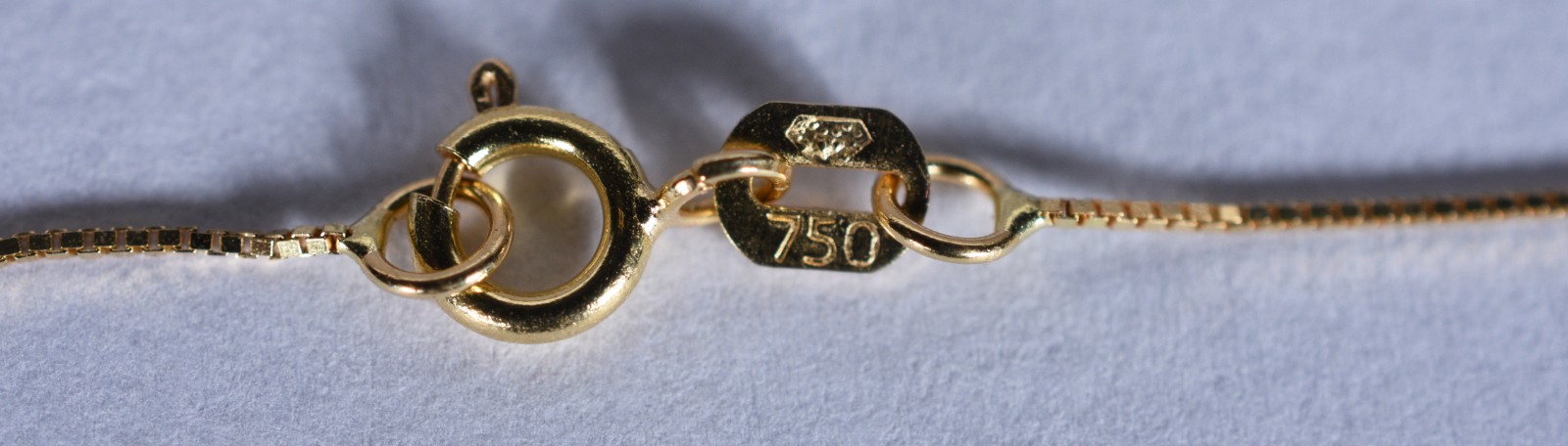 Colar de ouro 18 k, contraste 750 com crucifixo cravejado de... - foto 7 de 7