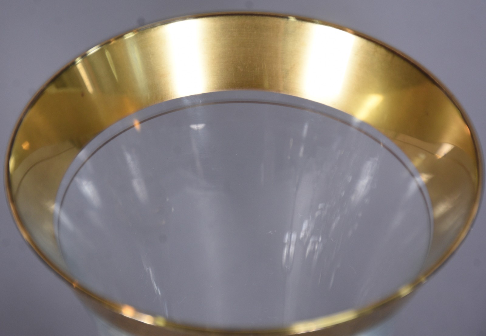 Serviço de taças de cristal com bordas douradas, composto de: 9 para... - foto 4 de 5
