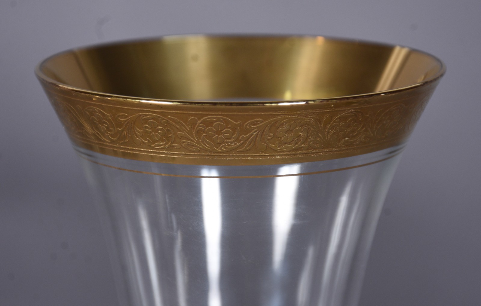 Serviço de taças de cristal com bordas douradas, composto de: 9 para... - foto 5 de 5