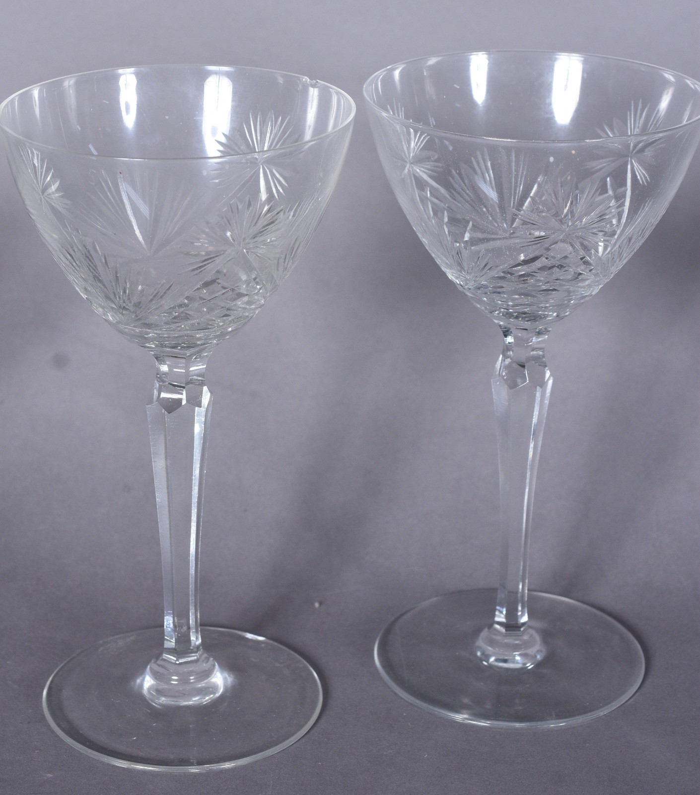Serviço de copos de cristal tcheco lapidado, composto de: 4 para... - foto 5 de 11