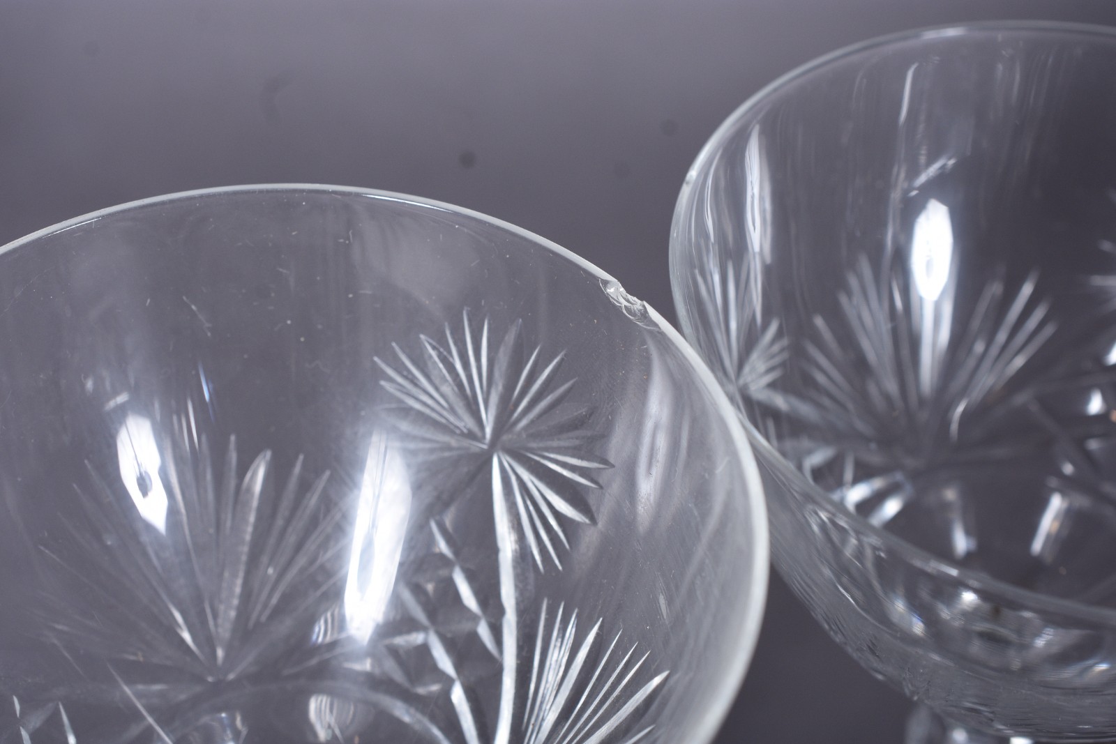 Serviço de copos de cristal tcheco lapidado, composto de: 4 para... - foto 9 de 11