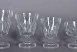 Arcoroc,  - Serviço de copos em demi cristal francês, composto de: 12 taças para champagne, 12 para água, 12 para vinho tinto e 11 para vinho branco. Total: 47 pe