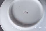 Conjunto com onze xícaras para café com pires d... - Conjunto com onze xícaras para café com pires de porcelana europeia decoradas com guirlanda floral em azul e frisos dourados (3 xícaras com pequ...
