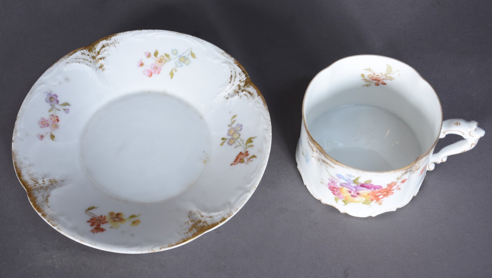 Dez xícaras de chá com pires de porcelana francesa SANSSOUCI... - foto 5 de 8