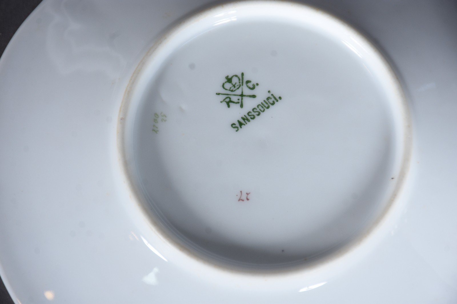 Dez xícaras de chá com pires de porcelana francesa SANSSOUCI... - foto 7 de 8
