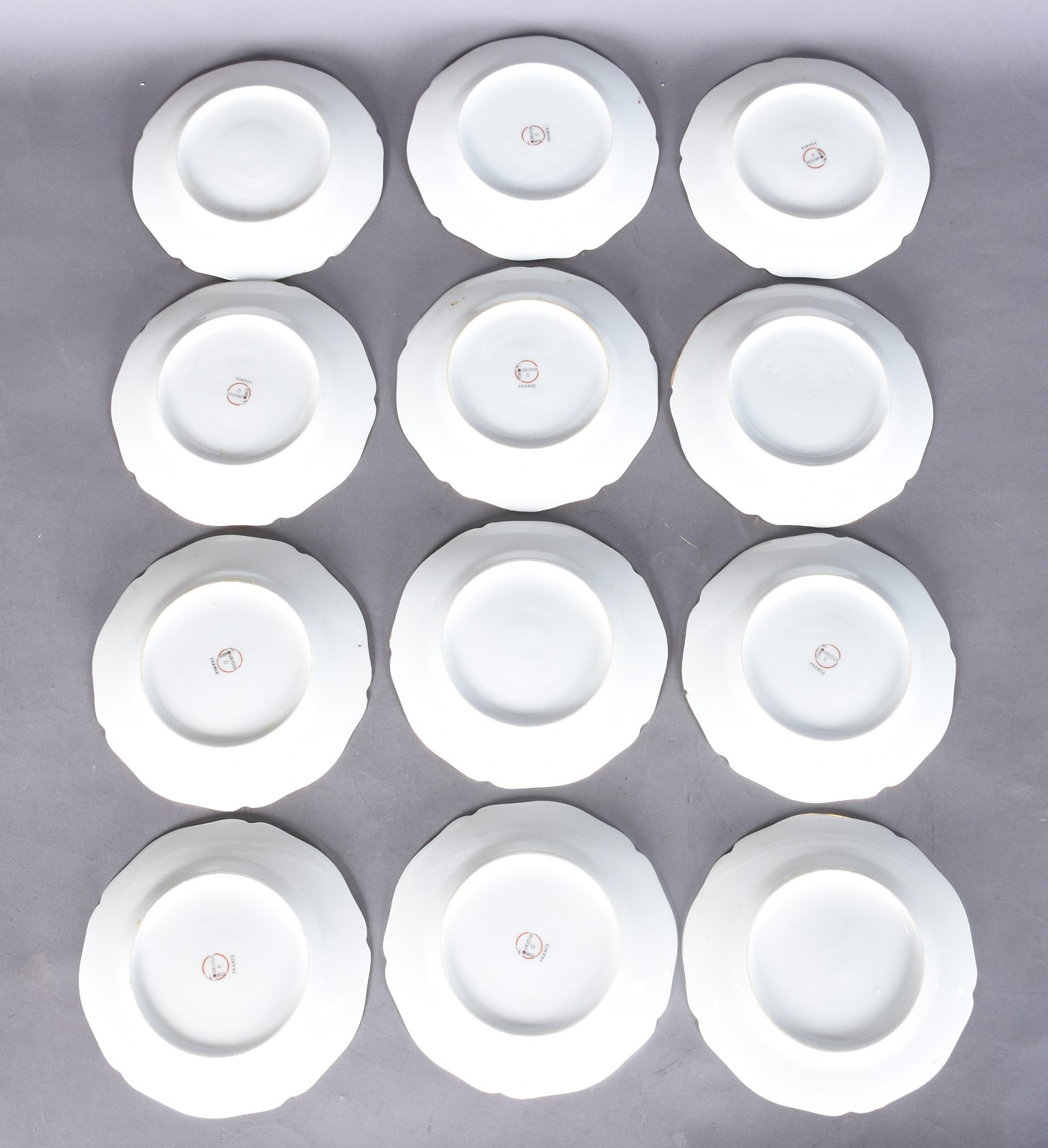 Conjunto com doze pratos para sobremesa de porcelana francesa... - foto 5 de 6
