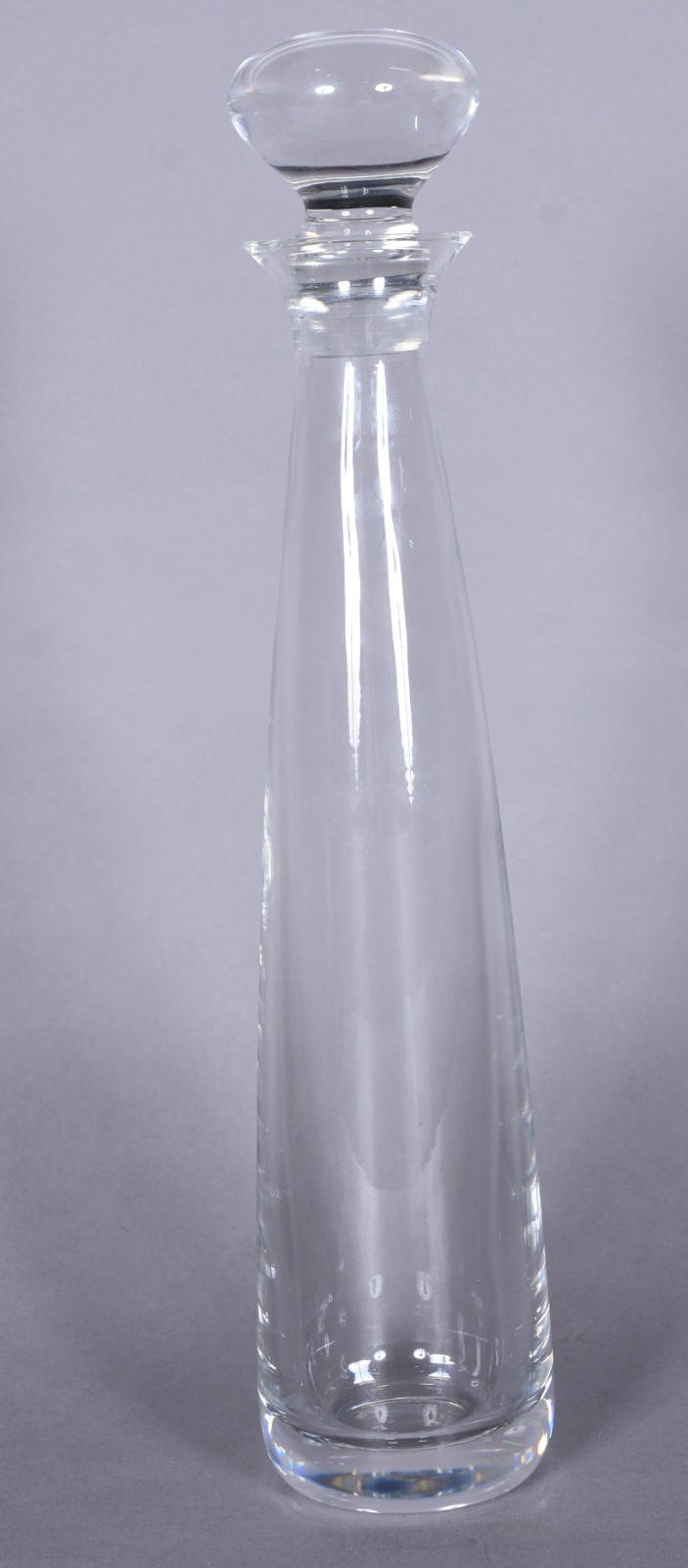 Garrafa de cristal H Stern. Bicado na borda. - foto 1 de 6