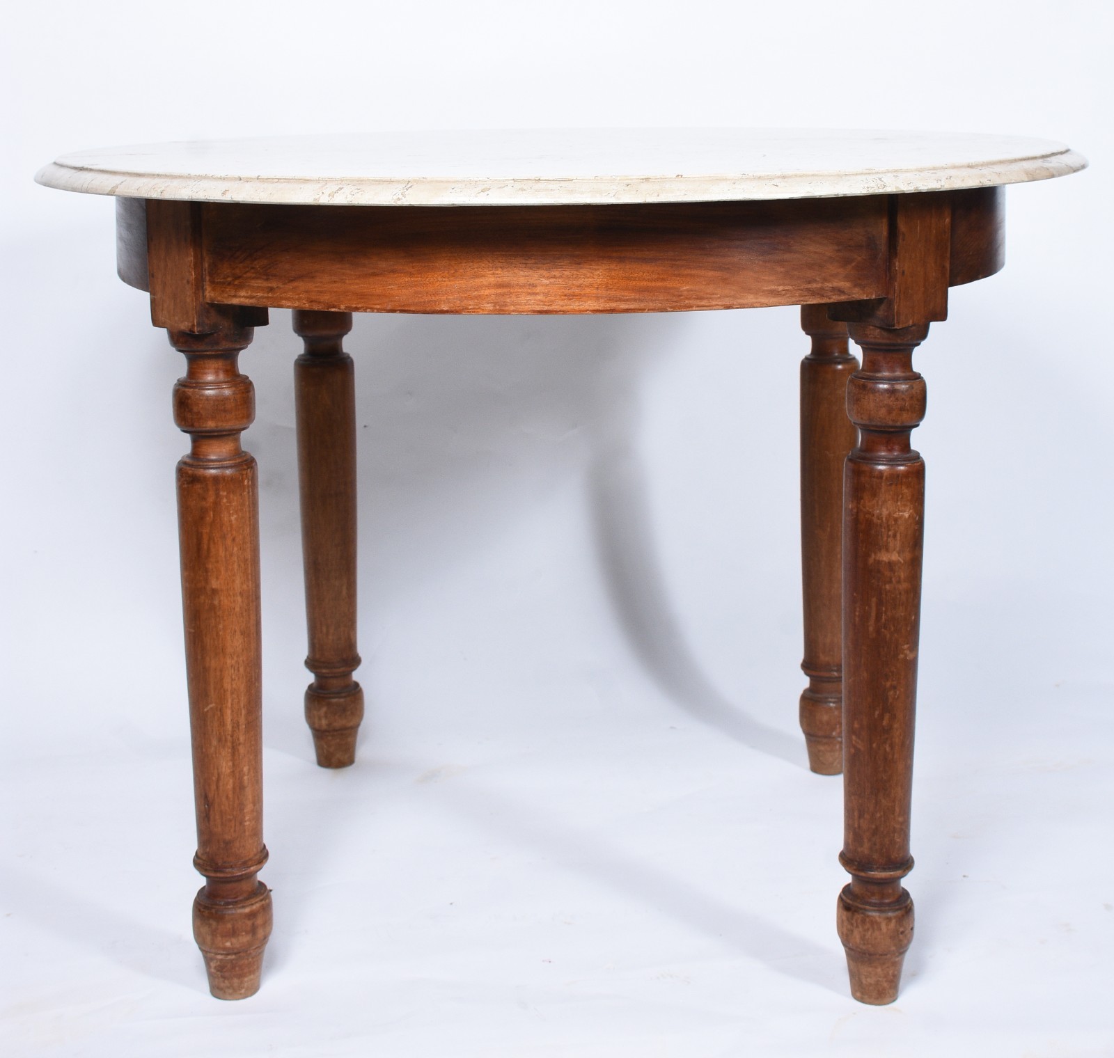 Mesa de madeira nobre, quatro pernas torneadas, tampo de mármore... - foto 3 de 6