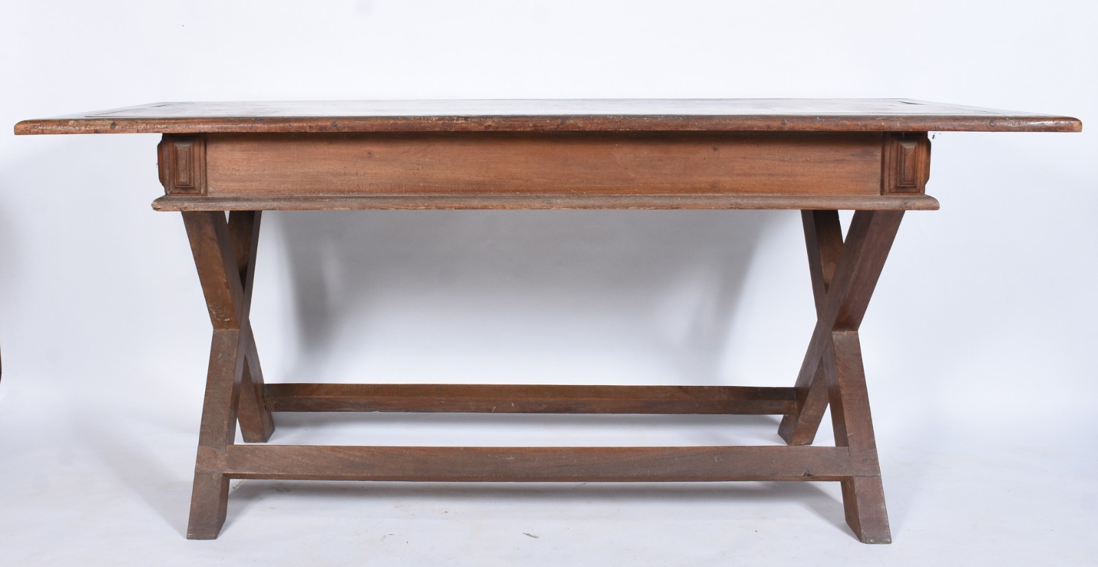 Mesa de madeira nobre, estilo colonial brasileiro, uma gaveta e... - foto 5 de 10