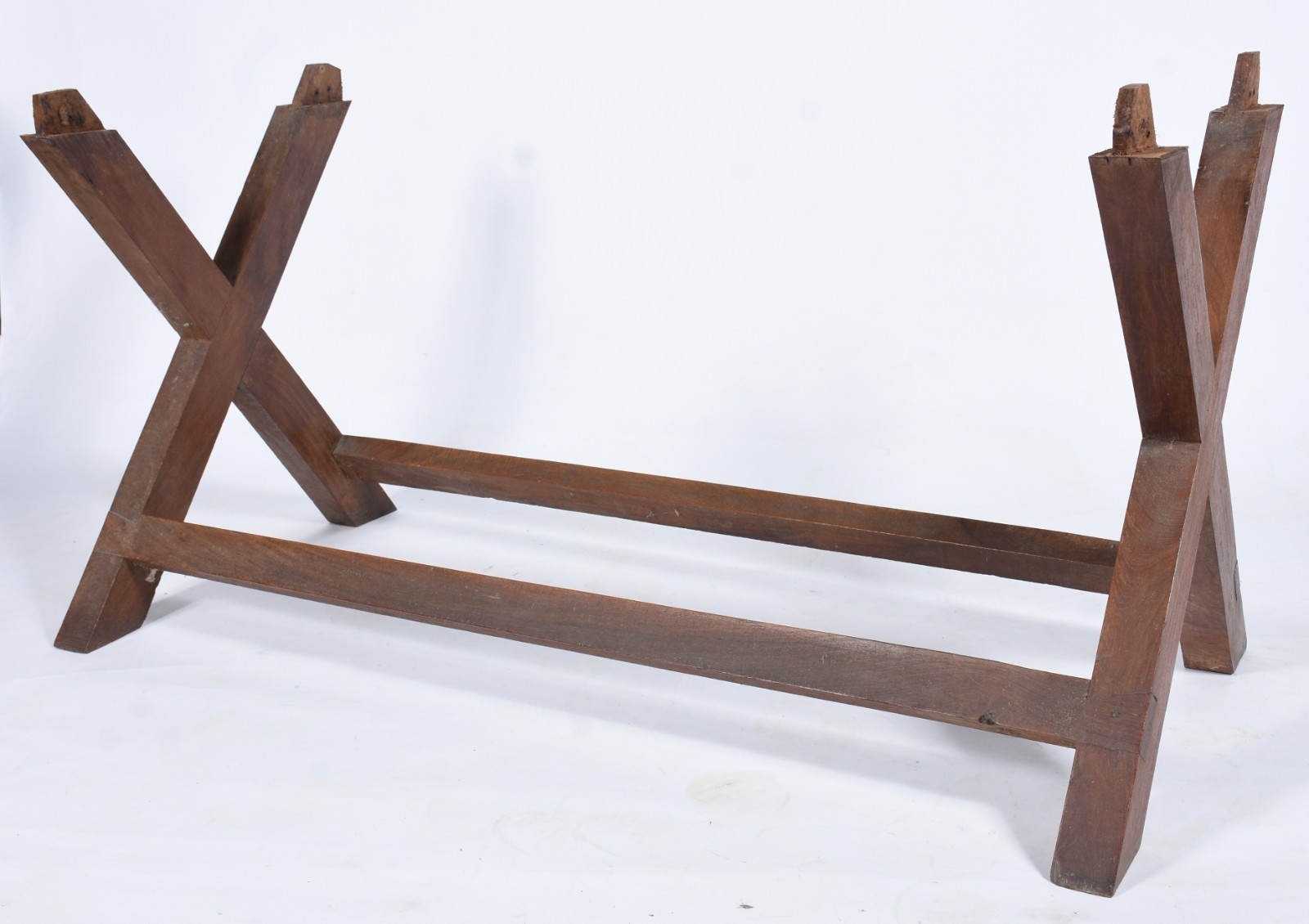 Mesa de madeira nobre, estilo colonial brasileiro, uma gaveta e... - foto 9 de 10