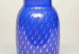 Vaso de murano na cor azul com pó de ouro. Altu... - Vaso de murano na cor azul com pó de ouro. Altura 32 cm.