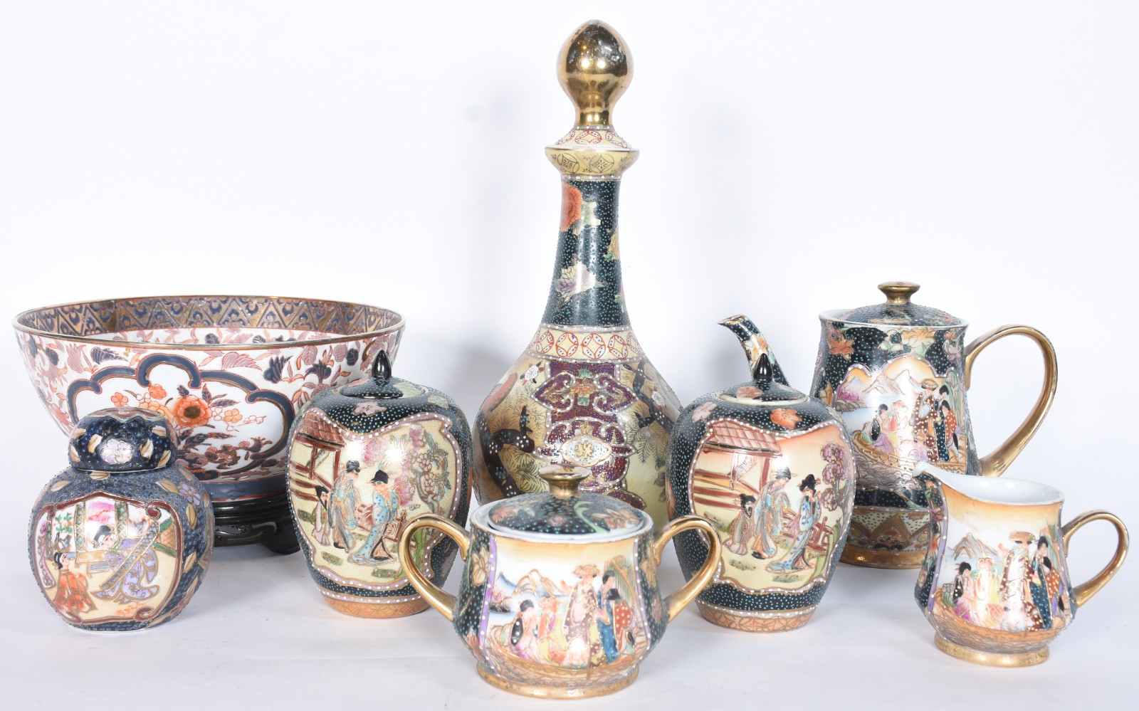 Diversas peças de porcelana oriental, sendo: bowl com base de... - foto 1 de 9