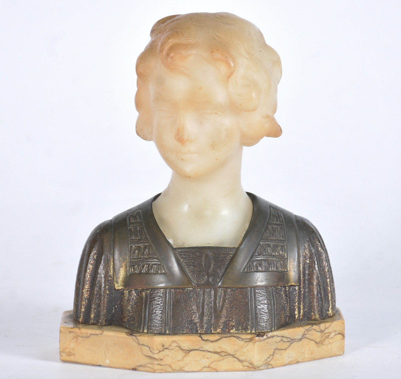 Escultura representando busto de jovem em mármore e bronze, assinado... - foto 1 de 8