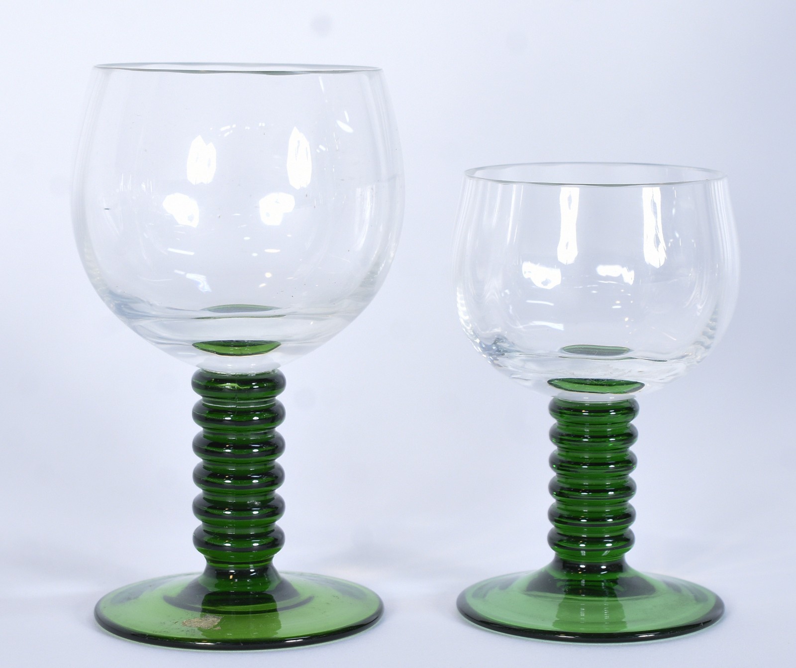 Conjunto de taças de cristal Hering com pés retorcidos na cor verde... - foto 3 de 6