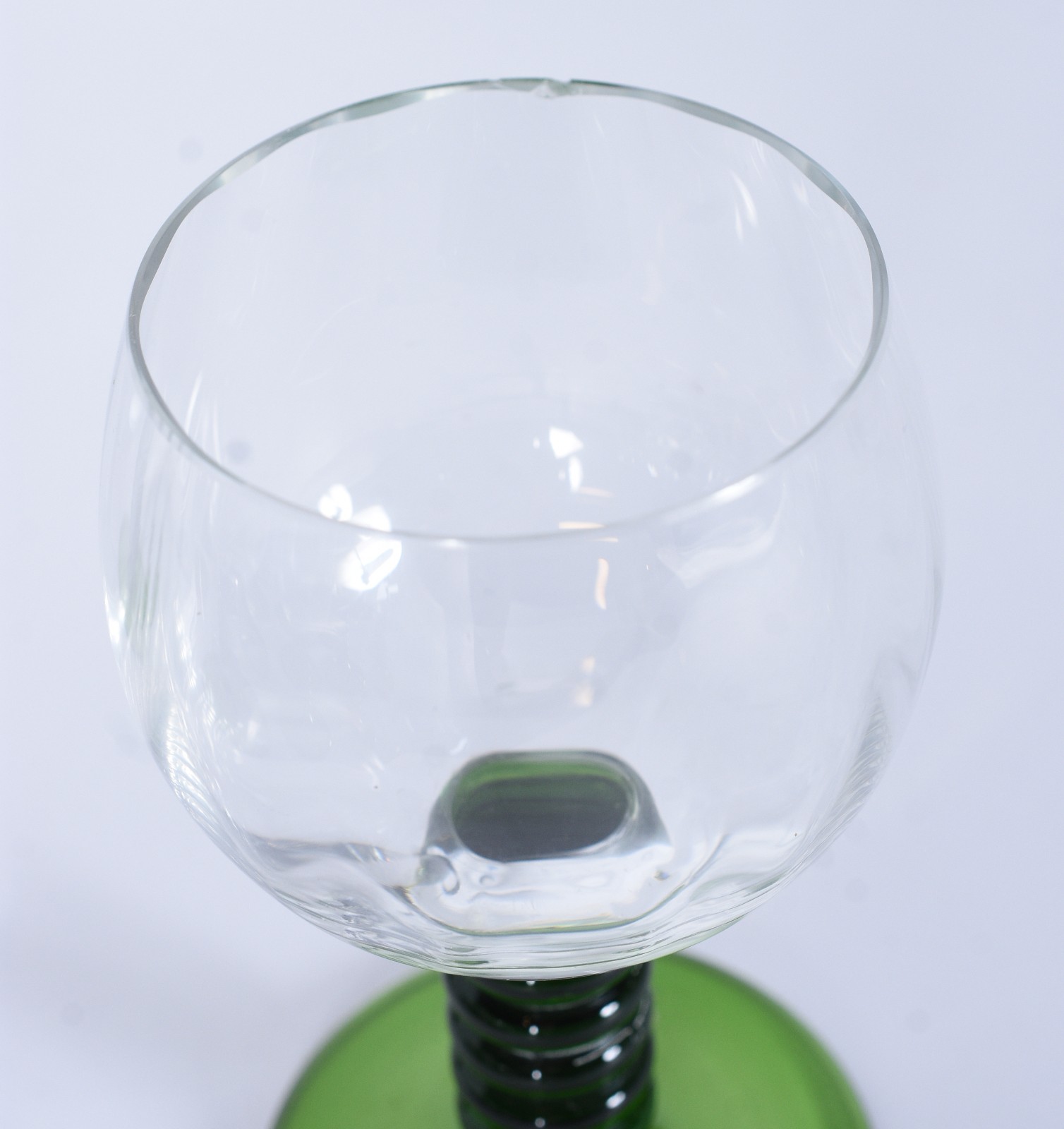 Conjunto de taças de cristal Hering com pés retorcidos na cor verde... - foto 6 de 6