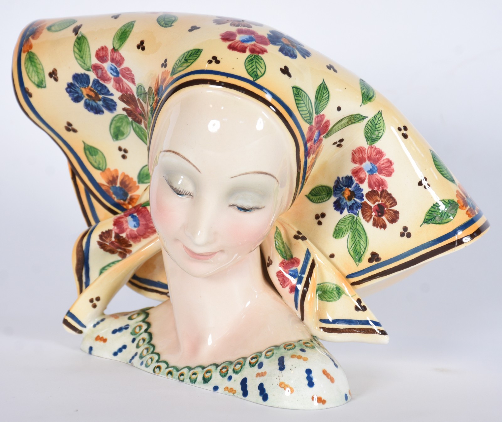 Busto feminino de porcelana italiana, assinada e numerada 2/6. - foto 1 de 7