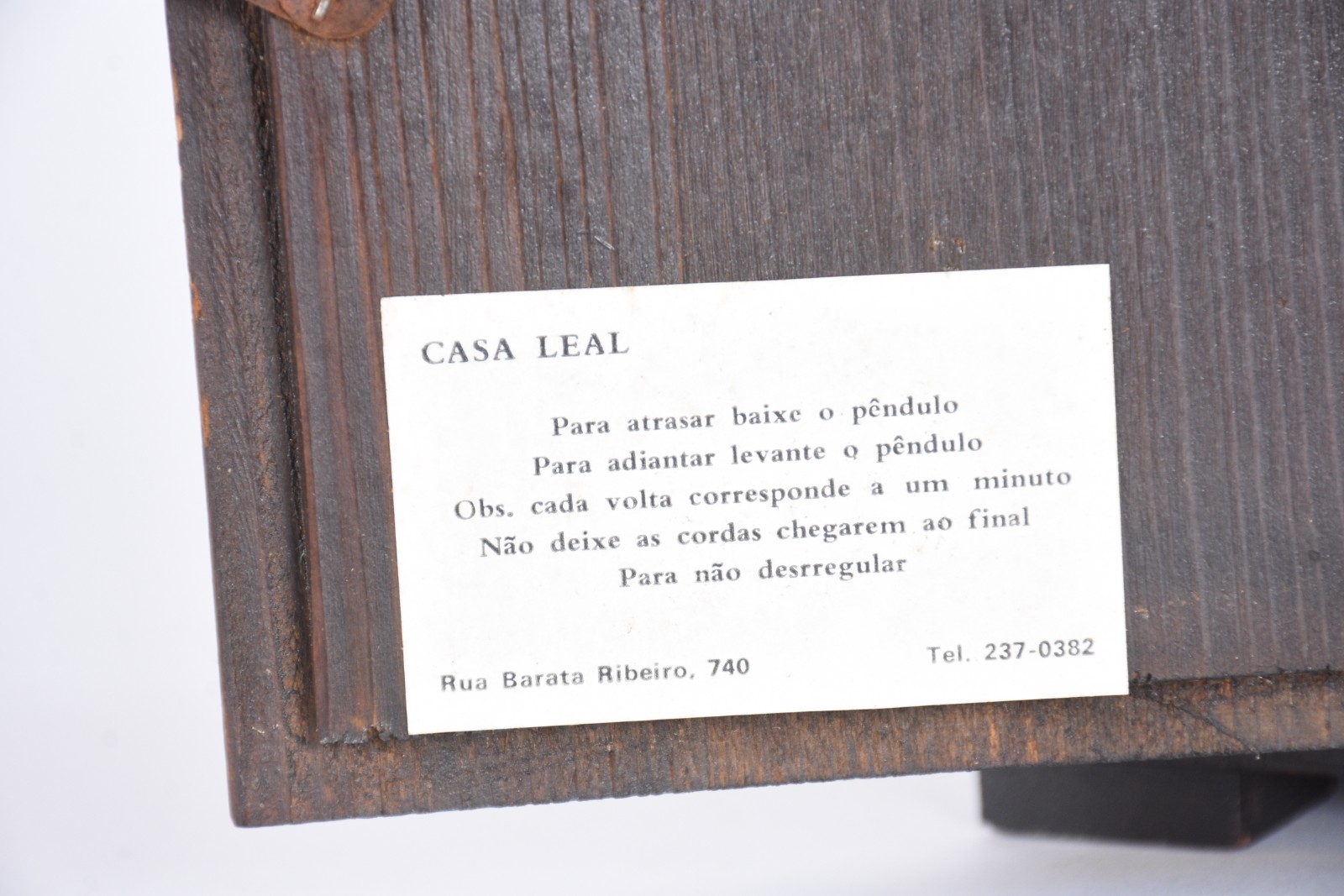 Relógio de mesa, caixa de madeira. Máquina parada. - foto 10 de 10