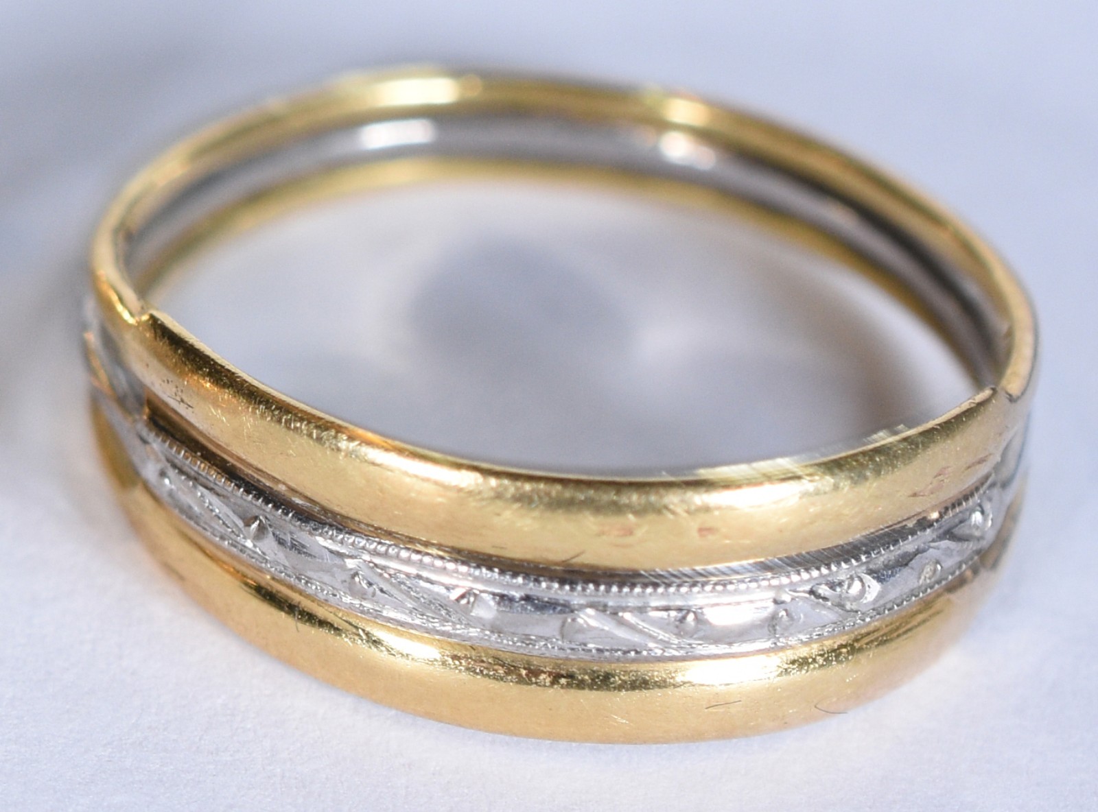 Anel de ouro 18 k, aro 16 (Por motivos de segurança a peça não se... - foto 1 de 8