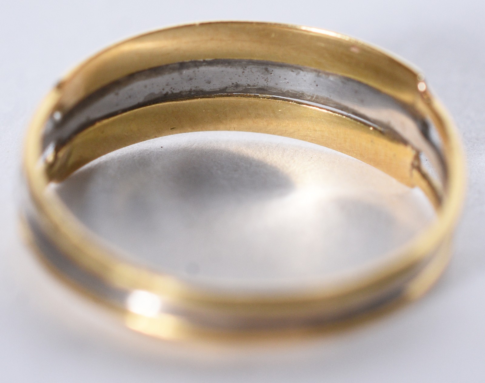 Anel de ouro 18 k, aro 16 (Por motivos de segurança a peça não se... - foto 5 de 8
