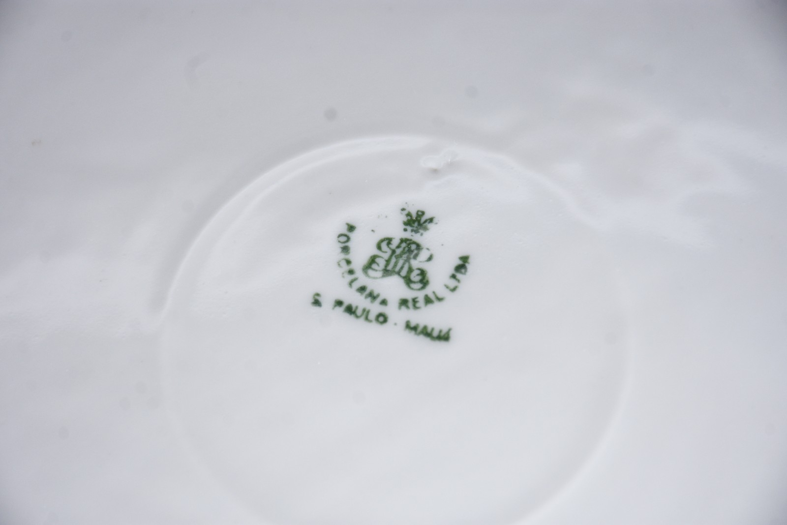 Conjunto para bolo de porcelana Real composto de: 6 pratinhos e prato... - foto 5 de 5